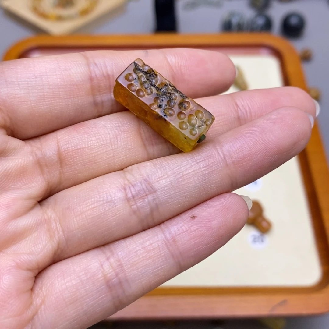 蛇纹石玉未镶嵌配饰山****ᝰ
