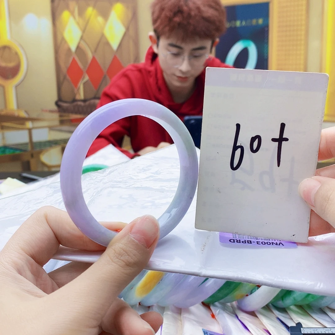 翡翠未镶嵌手镯009……