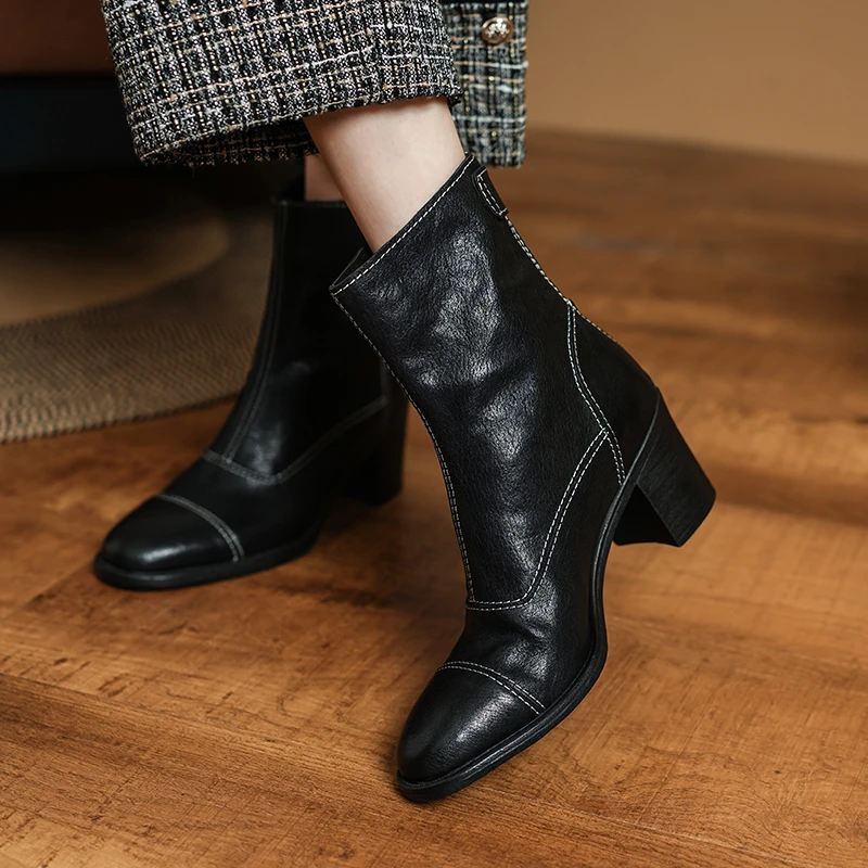 2025年秋冬新款后拉链棕色复古短靴女粗跟气质时尚高跟切尔西靴子