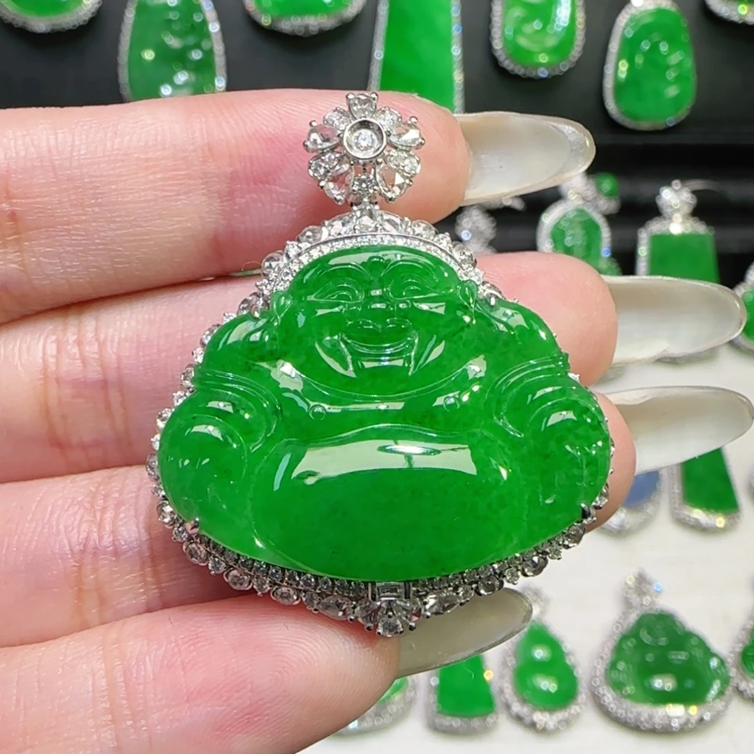 翡翠18K金镶嵌颈饰