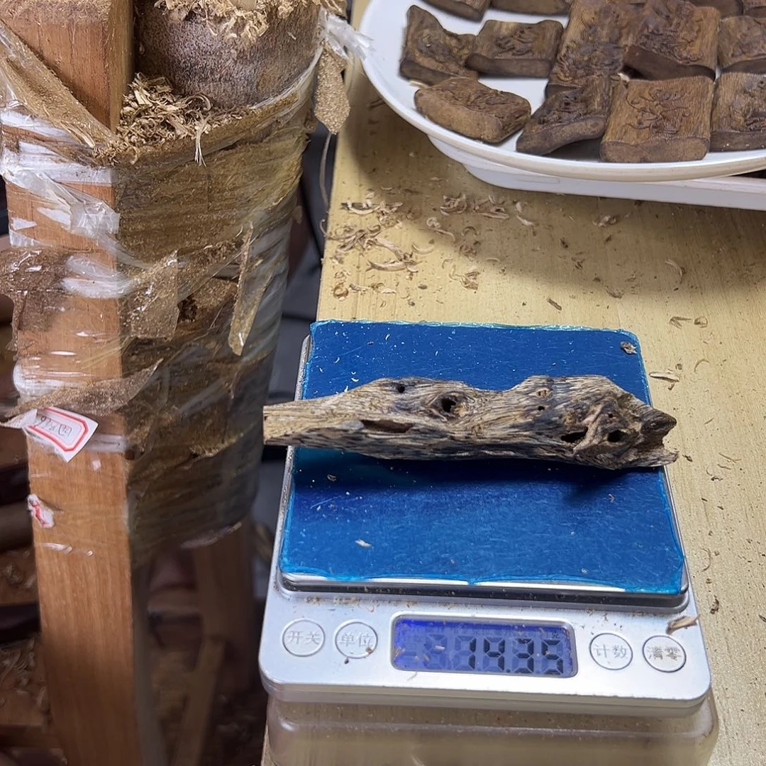 香料绿奇楠虫漏14克白棋天然虫