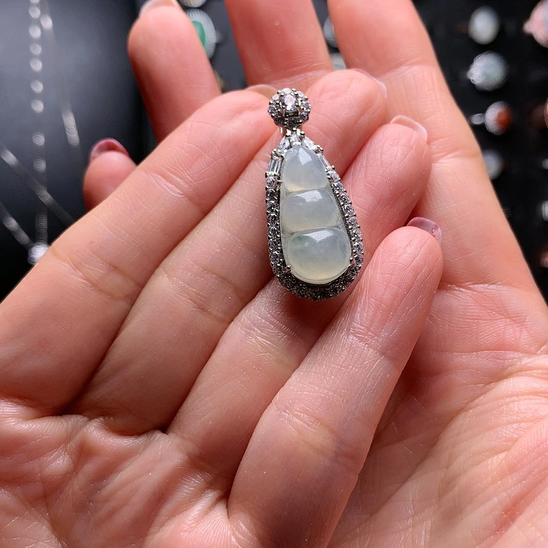 翡翠颈饰银S925镶嵌11111