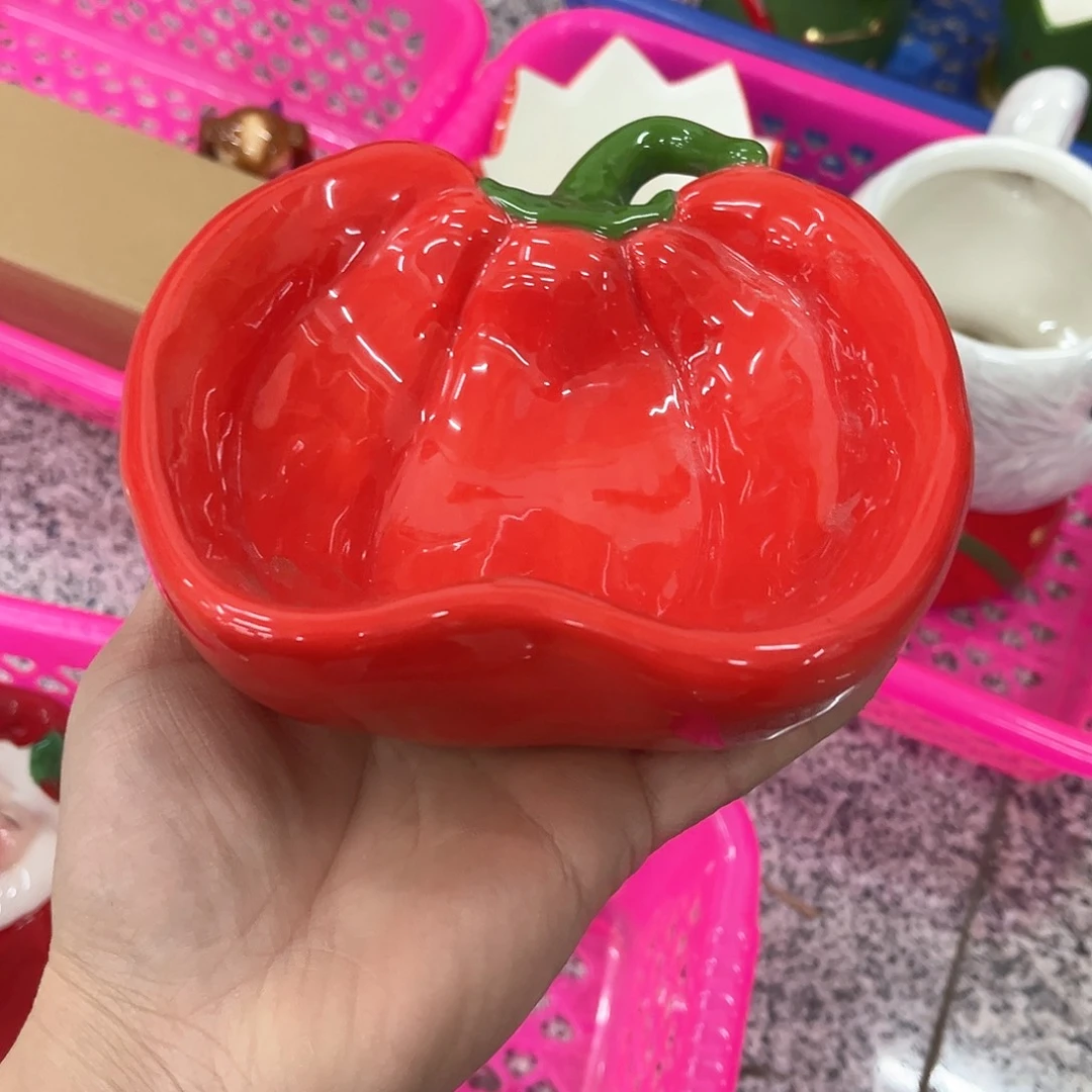 紫砂茶碗小****！陶瓷瑕疵磕碰封釉完美者慎拍啊