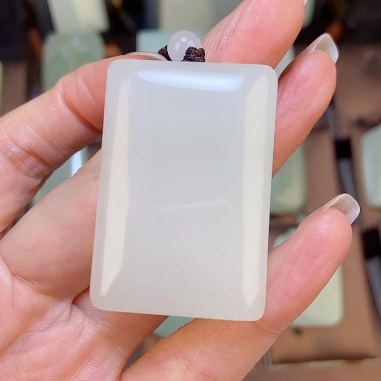 【闪购商品】颈饰未镶嵌和田玉