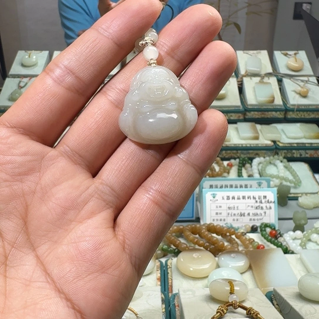 和田玉未镶嵌颈饰