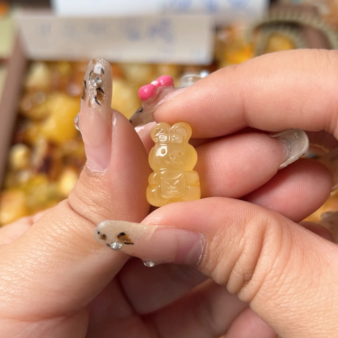 琥珀珠宝奇石未镶嵌