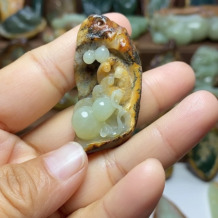 岫岩河磨玉（透闪石质玉）未镶嵌颈饰