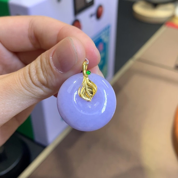 颈饰18K金镶嵌翡翠翡翠