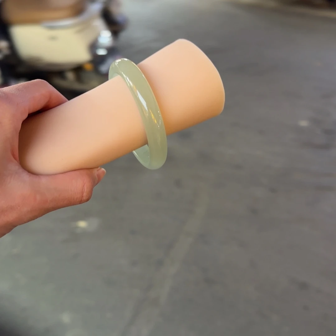 东陵石未镶嵌手镯