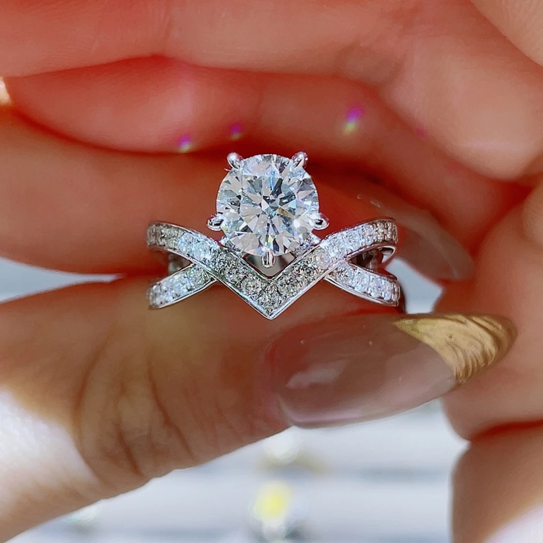 铂Pt950镶嵌实验室培育钻石1.5ct 爱翼戒指 13号