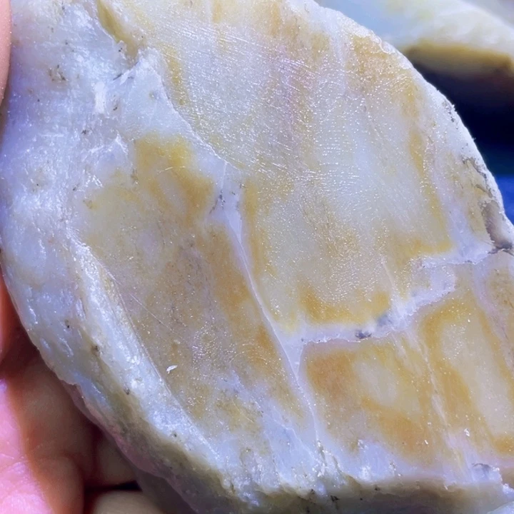 和田玉未镶嵌珠宝半成品