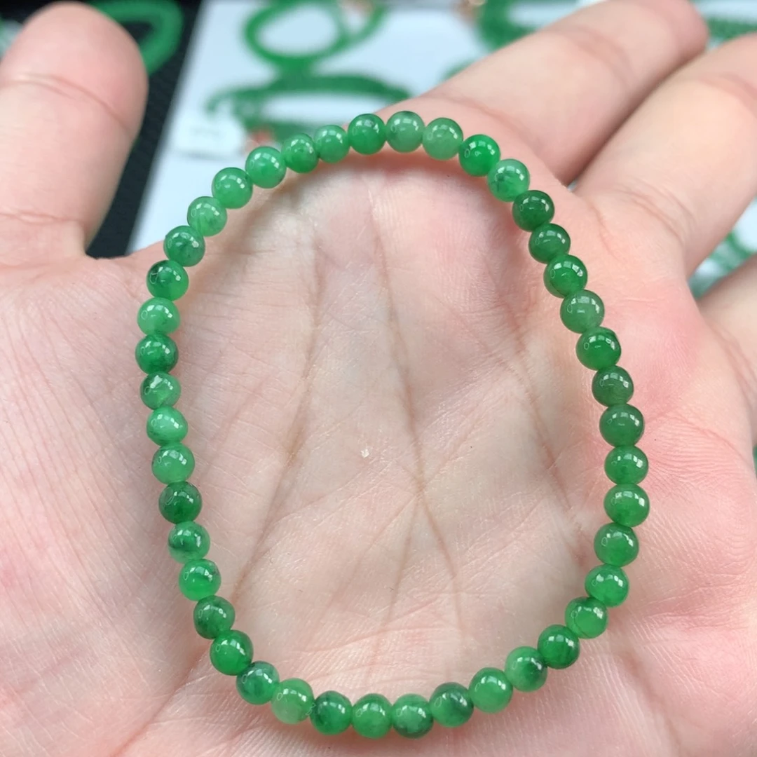 翡翠手链未镶嵌翡翠