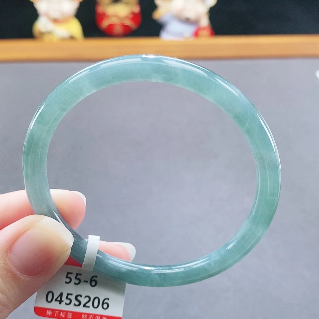 翡翠未镶嵌手镯05