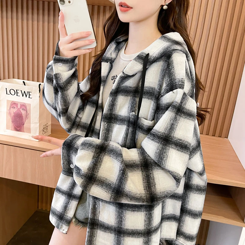 早秋磨毛格子衬衫外套女2025新款春秋季宽松连帽衬衣洋气开衫上衣