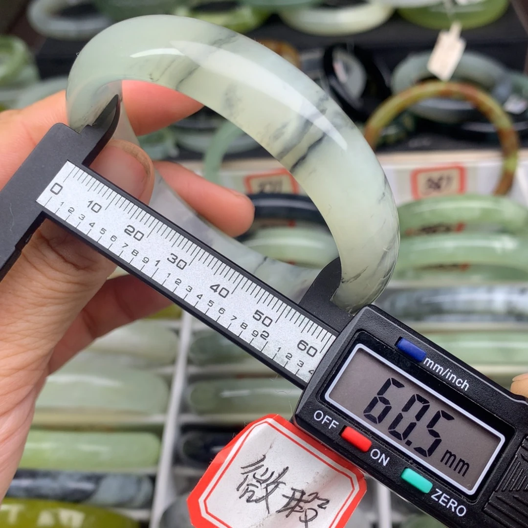 蛇纹石玉未镶嵌手镯378