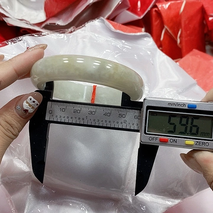 翡翠手镯未镶嵌217