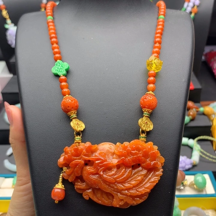 颈饰未镶嵌翡翠红翡凤凰