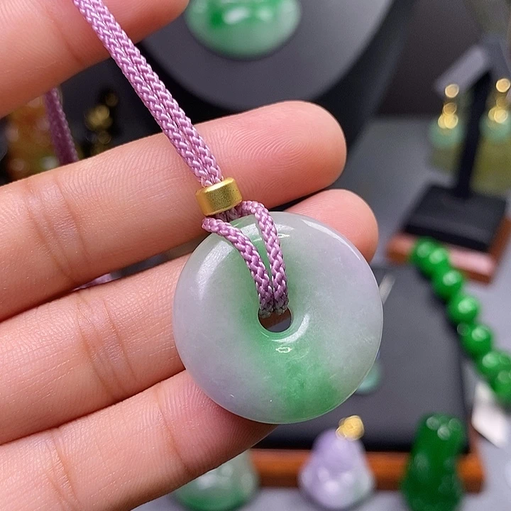 吊坠(赠链)未镶嵌翡翠