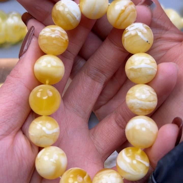 蜜蜡未镶嵌珠宝奇石