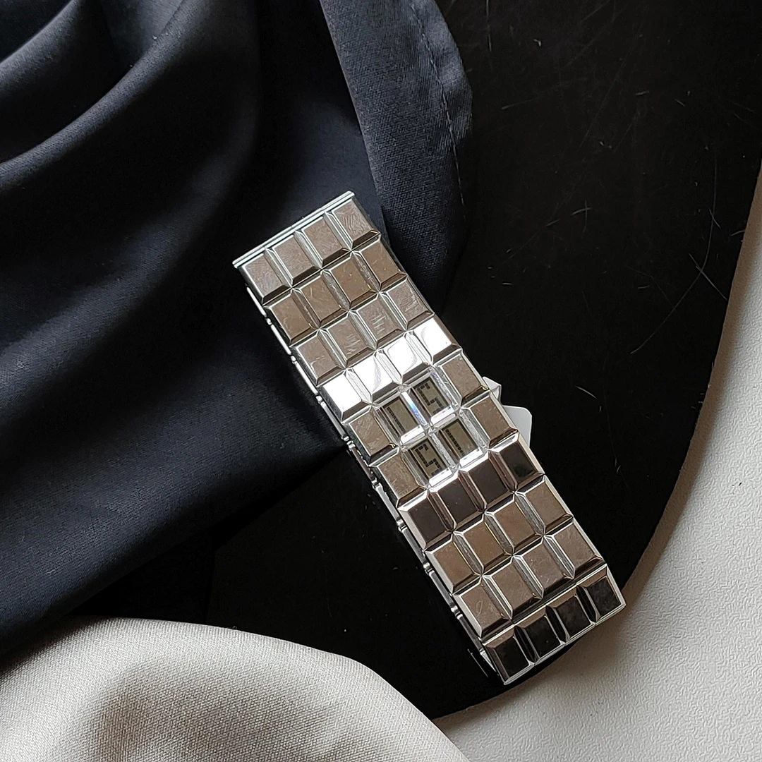 95新 Chanel/香奈儿 银色冰格方糖石英手表腕周16cm阿水同款42285