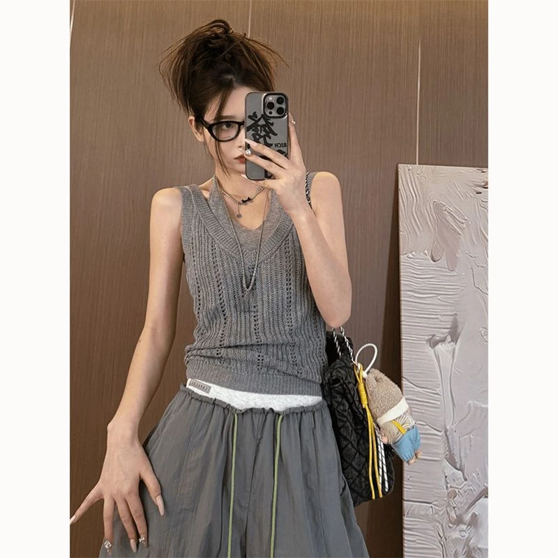 韩系穿搭镂空钩花针织背心女夏季外穿纯色修身显瘦假两件无袖上衣