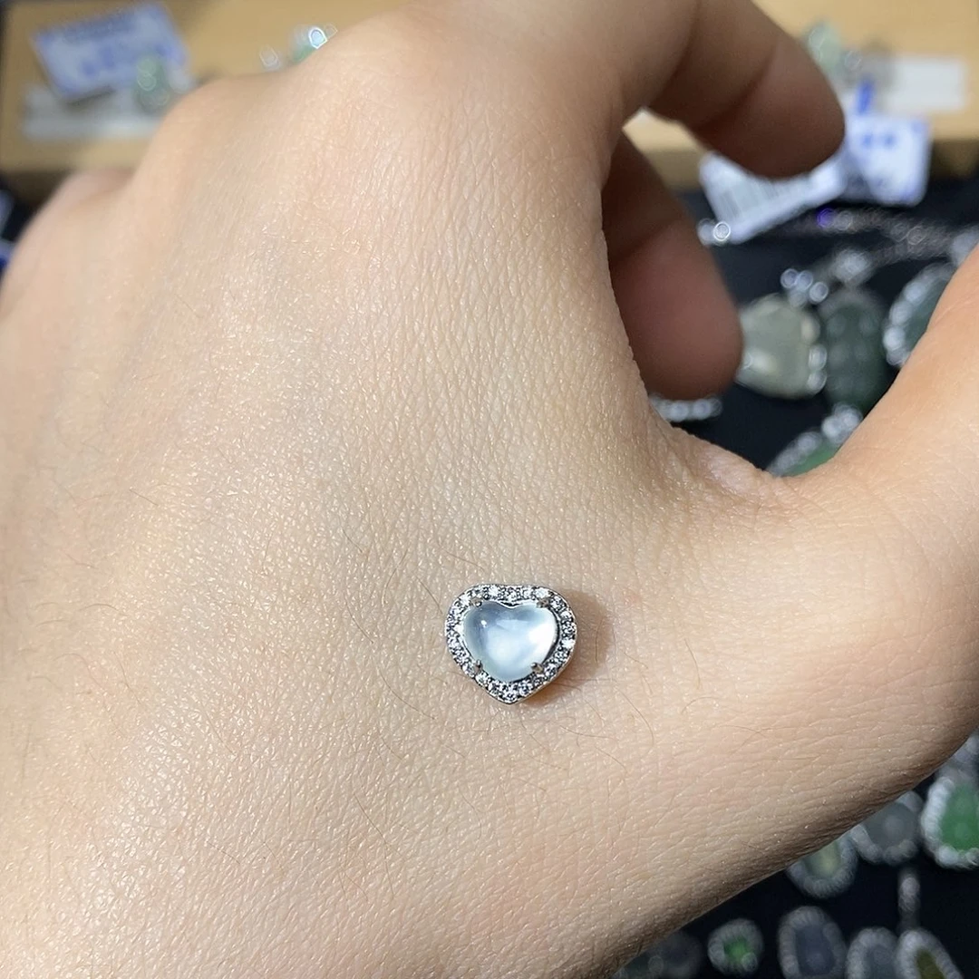 ****糖翡翠未镶嵌颈饰翡翠