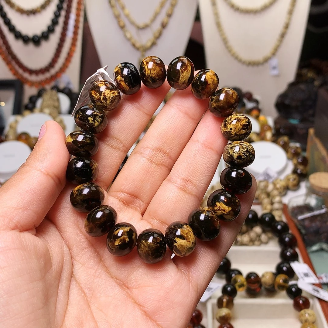 斋***斋琥珀未镶嵌裸石抚顺琥珀