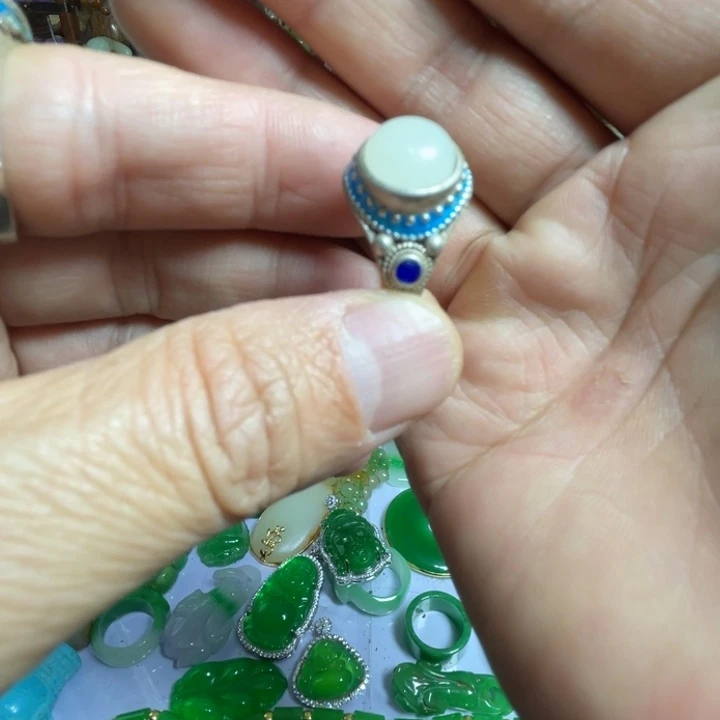 吊坠滴血莲花菩提