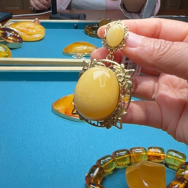 琥珀未镶嵌颈饰波兰设计款琥珀蜜蜡