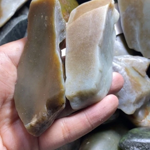 未镶嵌和田玉（糖玉）挂件用****5