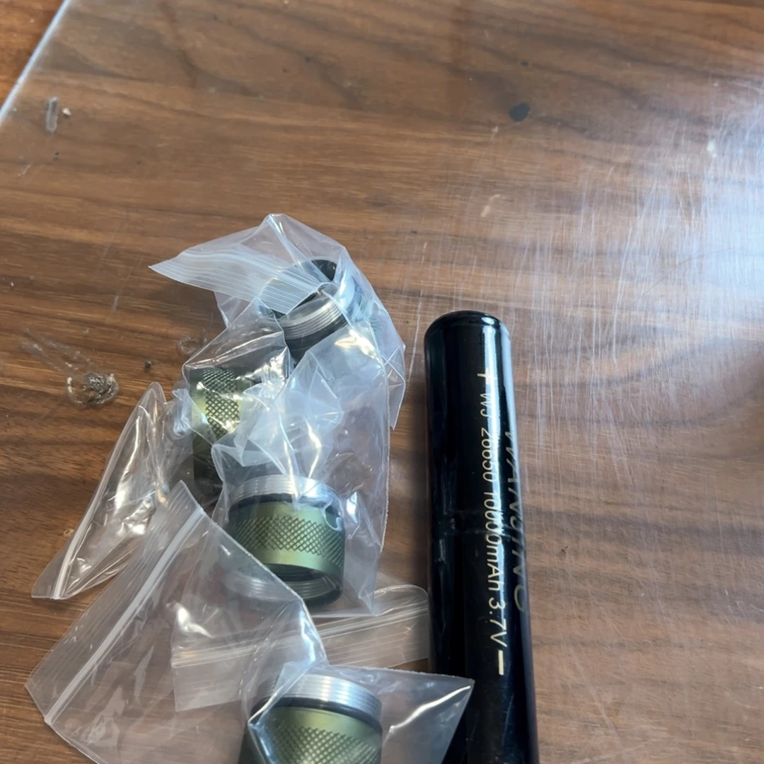 A8 A9强光照射手电加长节套餐