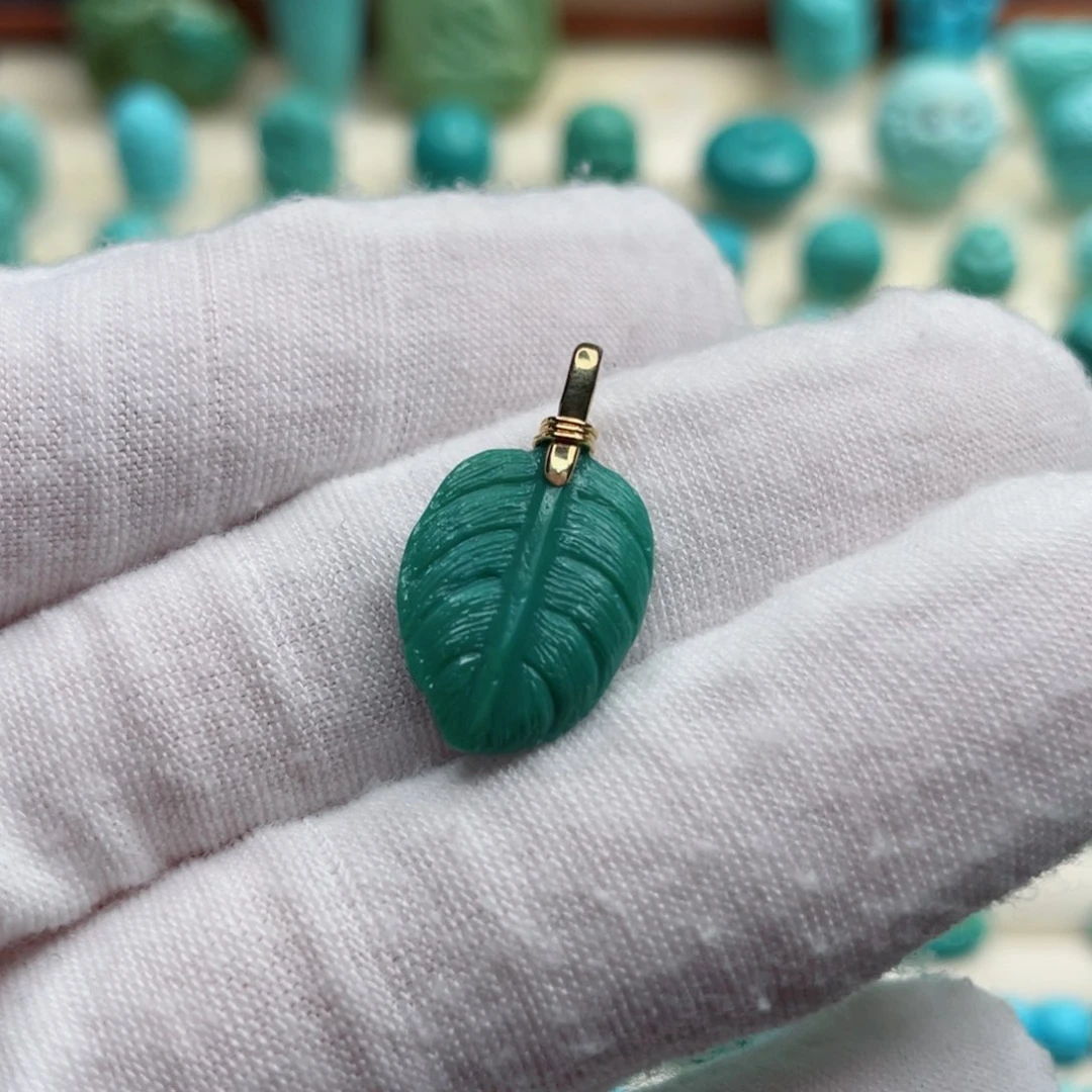 未镶嵌绿松石珠宝奇石