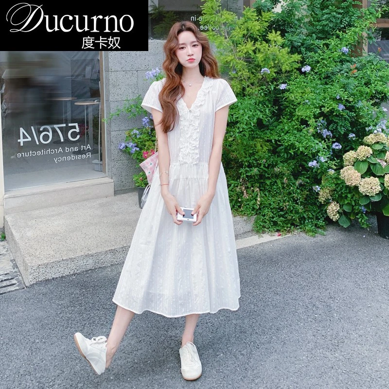 白色连衣裙法式夏季新款收腰显瘦温柔甜美初恋裙子纯欲慵懒风女装