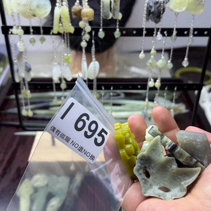 蛇纹石玉发饰合金小***花