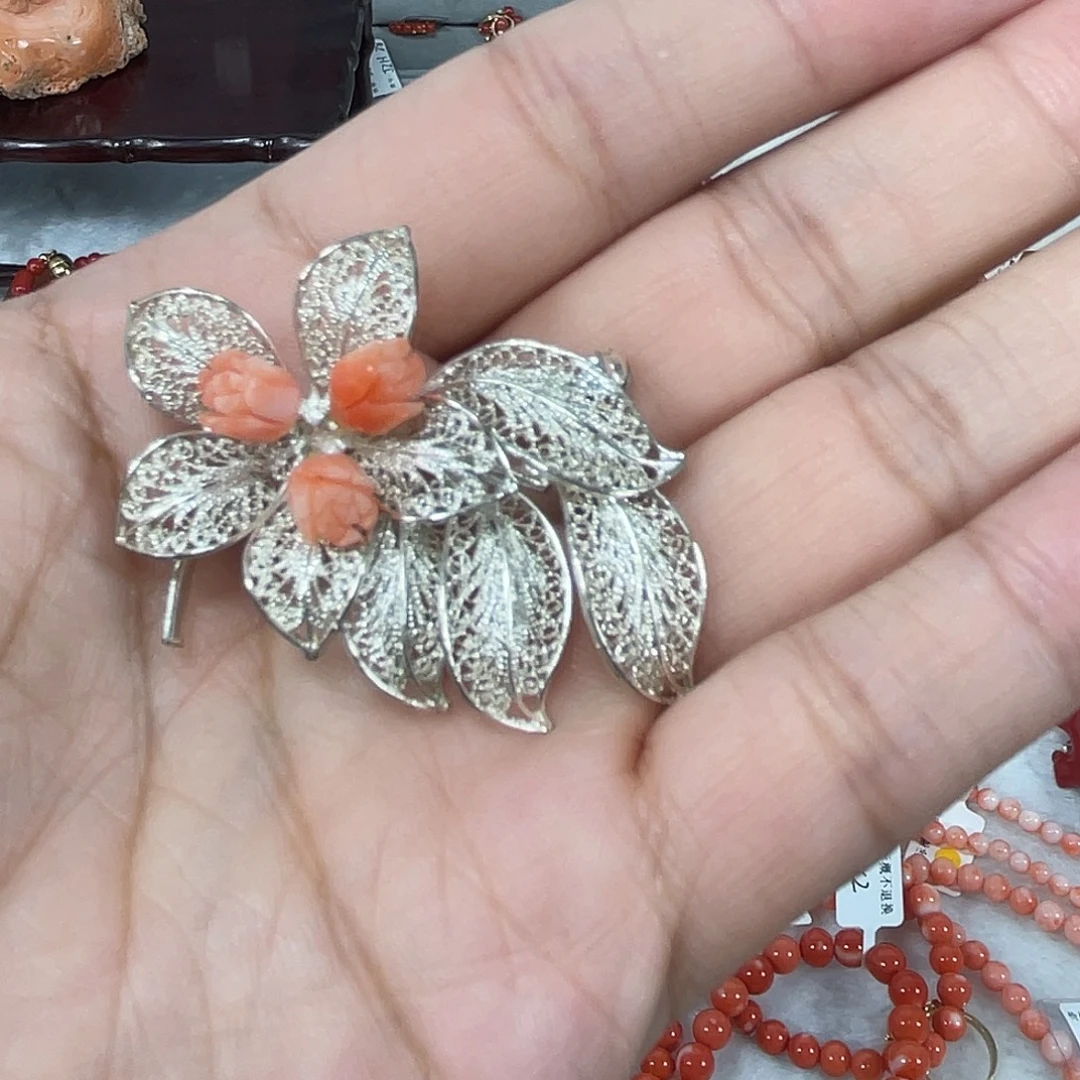 合金厚款特价胸针