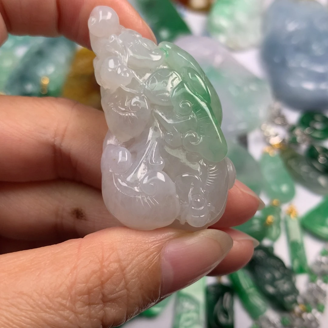 翡翠未镶嵌颈饰翡翠