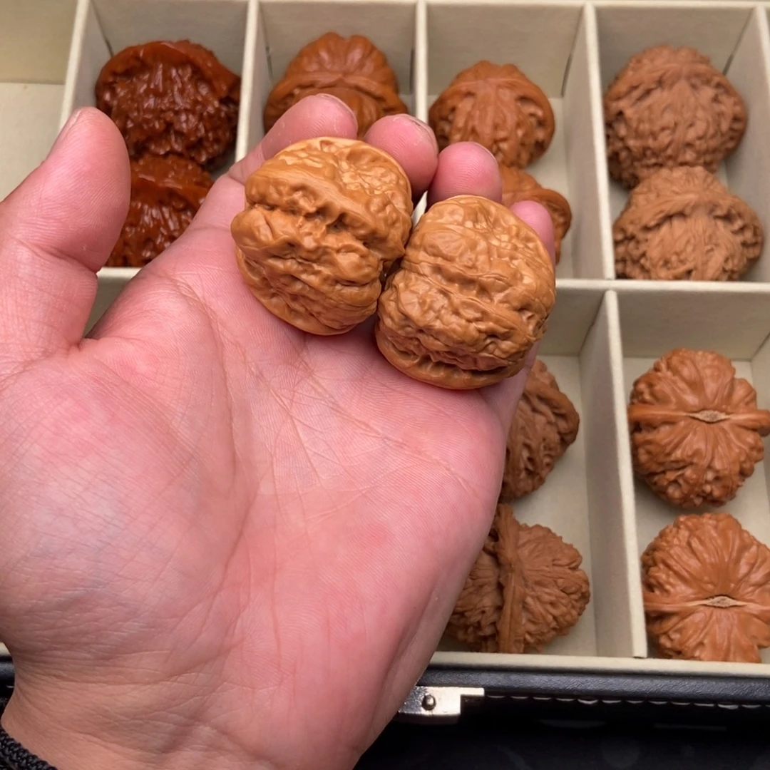 文玩核桃把件蛤蟆头(38尺寸)