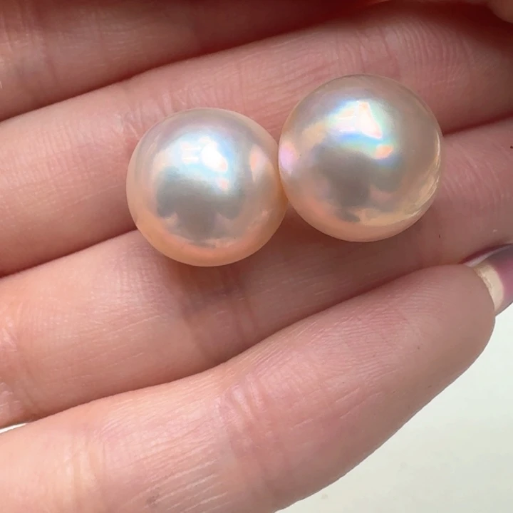 拼合珍珠（马贝珠）耳饰18K金镶嵌