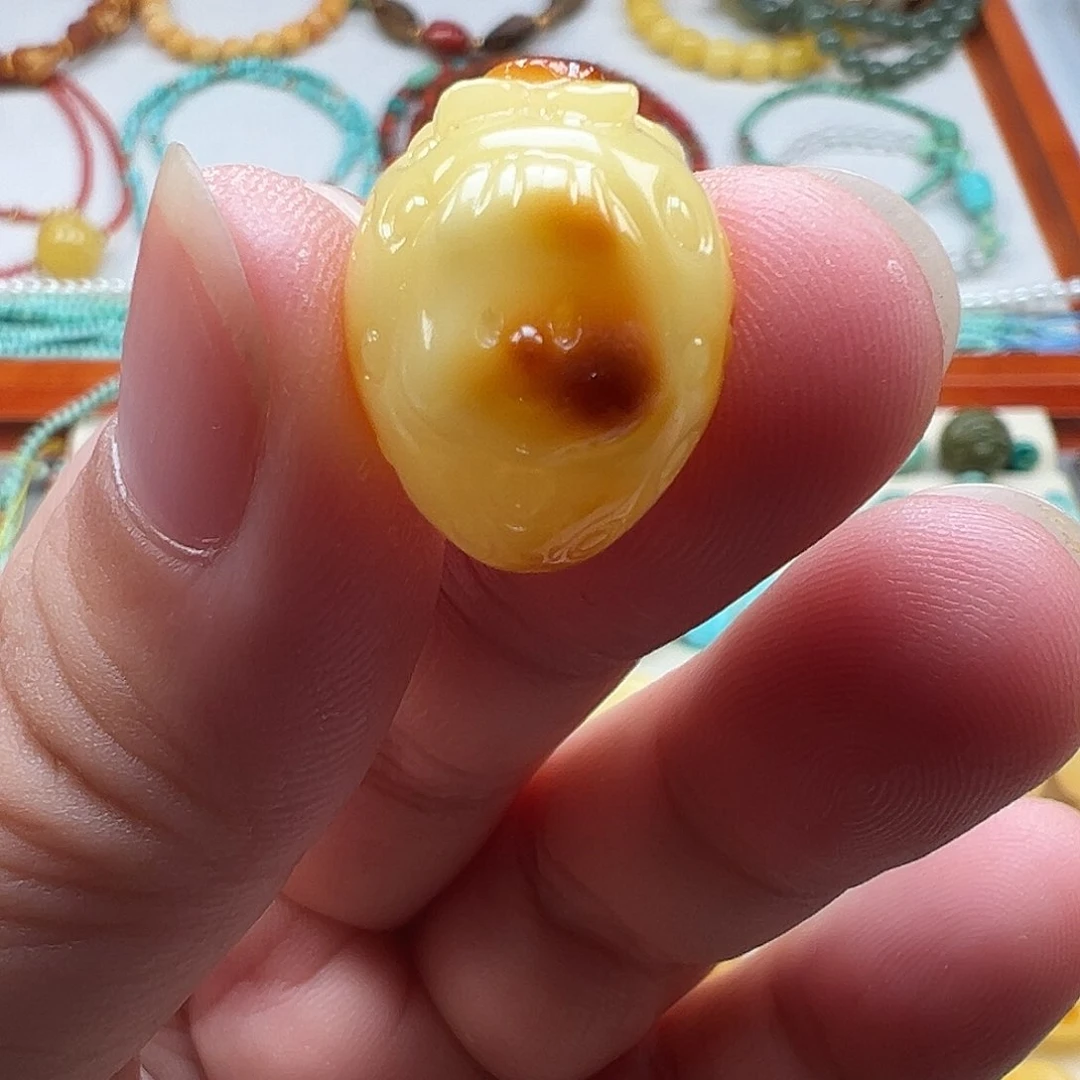 未镶嵌吊坠(不含链)蜜蜡