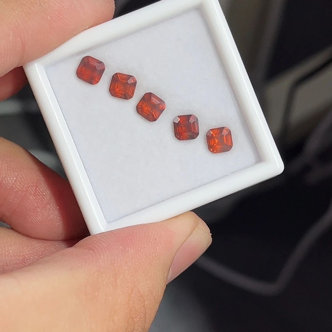 未镶嵌石榴石裸石方5阿斯切