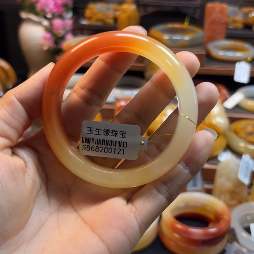 ****a石英质玉（黄龙玉）未镶嵌手镯
