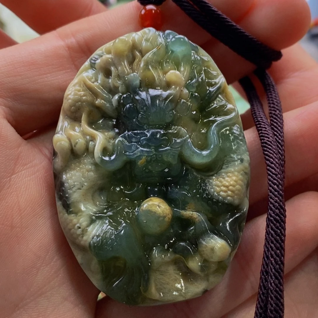 蛇纹石玉吊坠未镶嵌