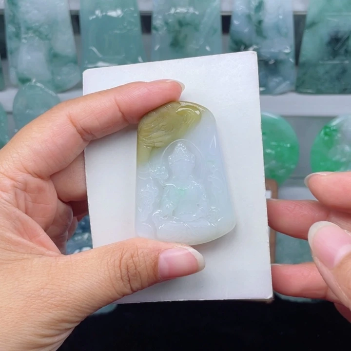 颈饰未镶嵌翡翠普贤菩萨