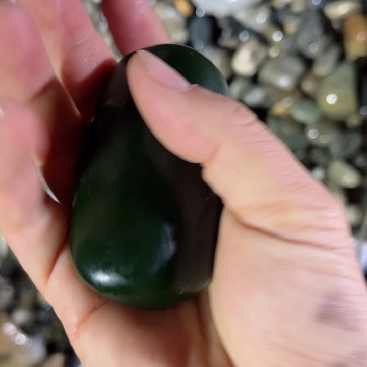 未镶嵌和田玉（糖玉）珠宝奇石