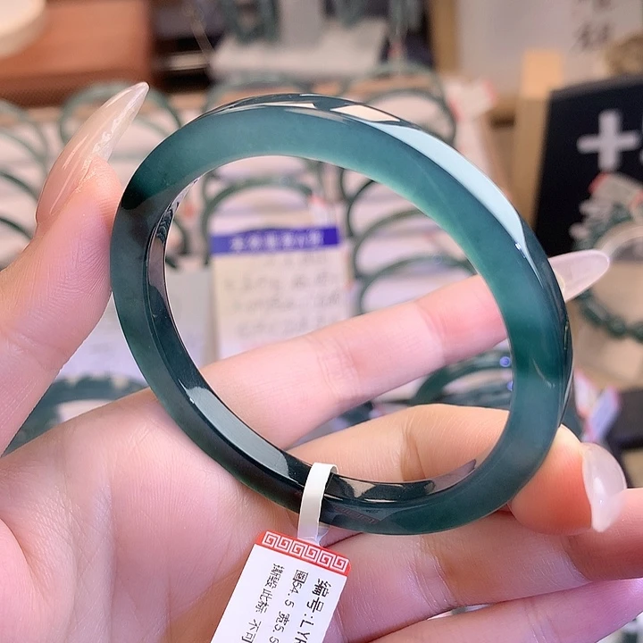 翡翠未镶嵌手镯54