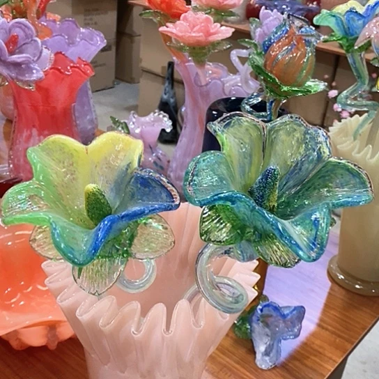 琉璃给****间花瓶高45厘米宽9厘米