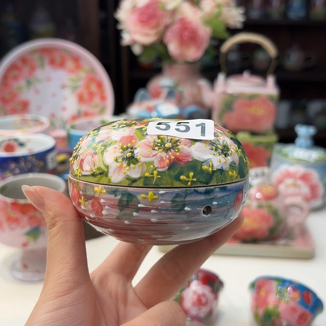 瓷片兔兔的小可爱太