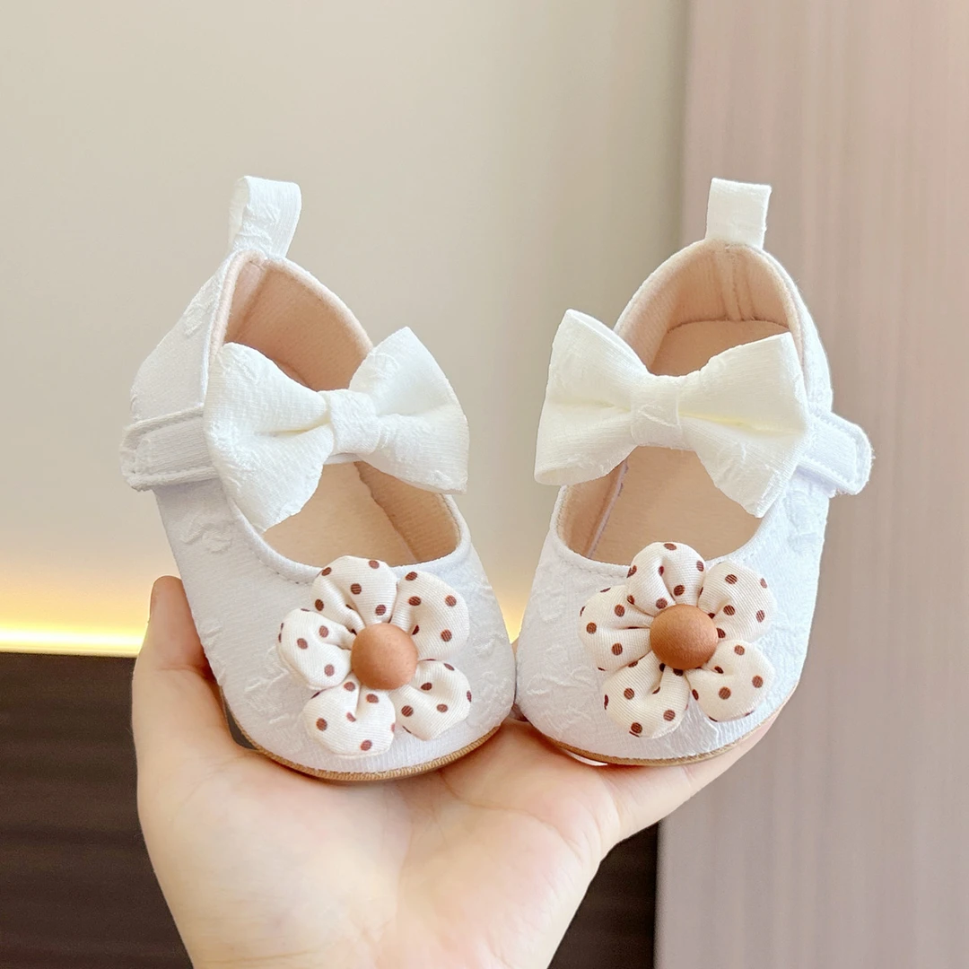 秋季女宝宝学步鞋蝴蝶结花朵0-1岁新生儿婴儿鞋子软底小月龄不掉2