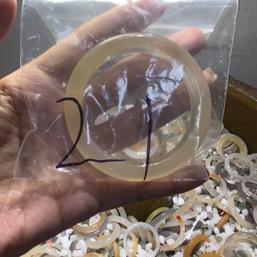 ****️玛瑙/玉髓未镶嵌手镯21号