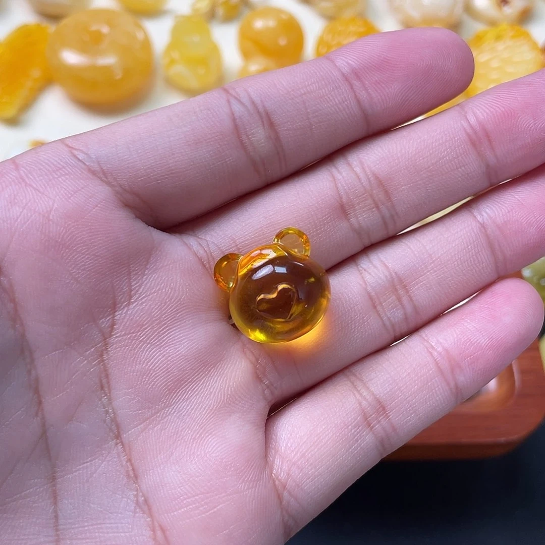 琥珀珠宝奇石未镶嵌